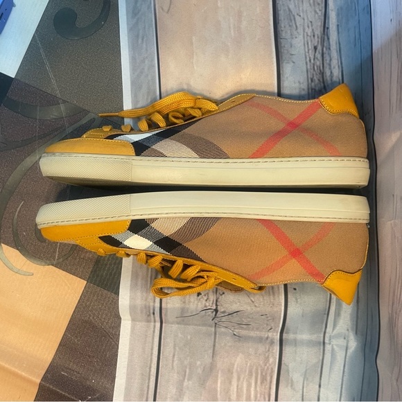 Burberry Sz 41 check sneakers in great condition 🔥EUC🔥 - Picture 13 of 14